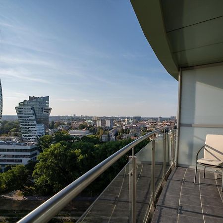 Capital Towers Premium Sunset 15Th Floor & Darmowy Parking Podziemny Apartment Rzeszow Luaran gambar
